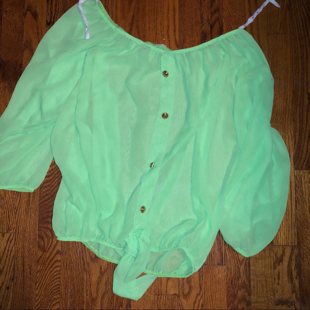 Green sheer top ✨